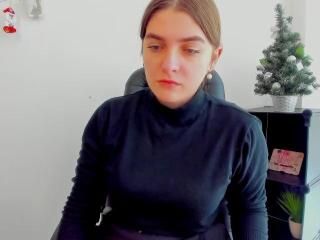 Katrinnia live cam model at XLoveCam