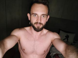 Watch  TonyHotX live on XLoveCam