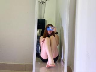 AdelenFoster Webcam Porno Live - Photo 190/226