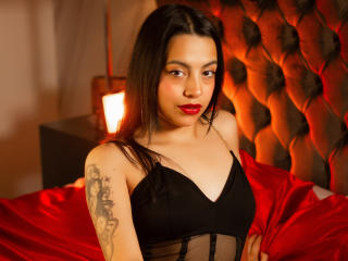 DairaMonroe live cam model at XLoveCam