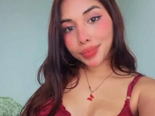 LucyMartelli live cam model at XLoveCam