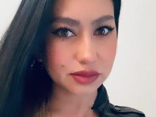 SaraKissX live cam model at XLoveCam