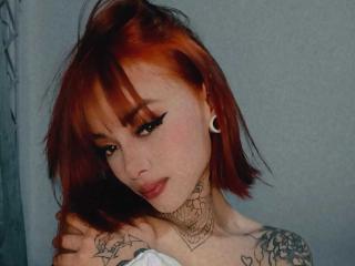 HannaMonth live cam model at XLoveCam