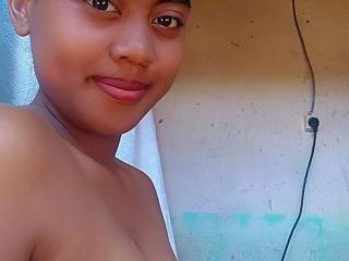 Watch MissAniaSexy live on cam on XLoveCam