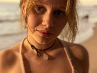 JuliePLAY Image Gallery