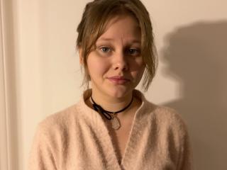 JuliePLAY Image Gallery