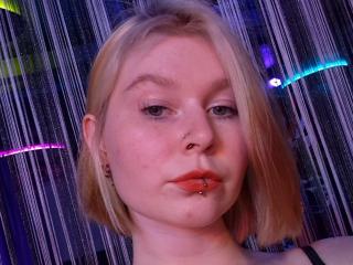 LilithSaint live cam model at XLoveCam