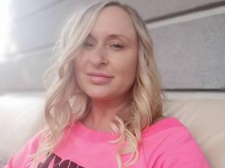 SugarJenny Blowjob XXX Cams - Photo 10/21
