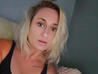 SugarJenny Blowjob XXX Cams - Photo 16/21