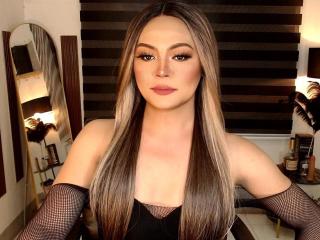 Watch QueenAmaraTS live on cam on XLoveCam