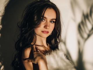 AngelaCristalX live cam model at XLoveCam