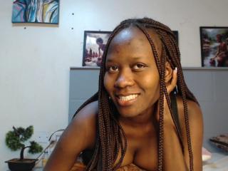 EmillyPosha live cam model at XLoveCam