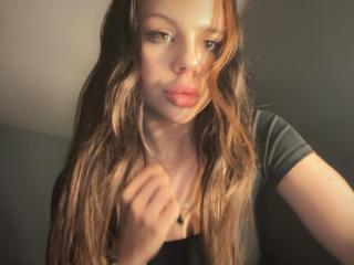 DeineLexy-hot live cam model at XLoveCam