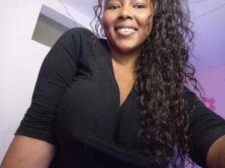 EmiraHot Boobs Liveshow - Photo 11/21