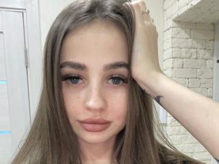 KamilaSweets live cam model at XLoveCam