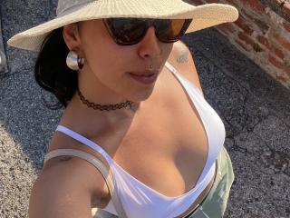 ElizabethMacy Boobs Liveshow - Photo 21/21