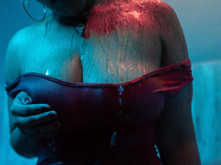 AliceJelanni Webcam Porno Live - Photo 17/21