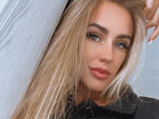 AngelinaVinnie Webcam Porno Live - Photo 11/12