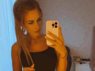 AngelinaVinnie Webcam Porno Live - Photo 9/12
