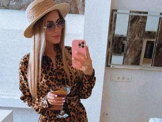 AngelinaVinnie Webcam Porno Live - Photo 7/12
