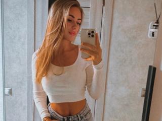 AngelinaVinnie Webcam Porno Live - Photo 6/12
