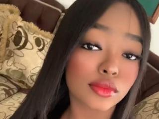 EbonyTina live cam model at XLoveCam