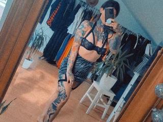 BrownieyQueen-hot live cam model at XLoveCam