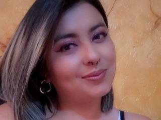 MiamelSexy live cam model at XLoveCam