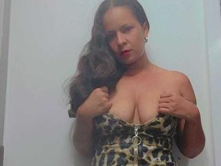 CathaArizti live cam model at XLoveCam