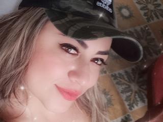 AmandaLeon Webcam Porno Live - Photo 9/21