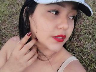 KarlyShiine live cam model at XLoveCam