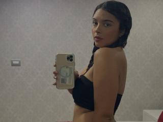 AlisonReynolds Webcam Porno Live - Photo 9/59