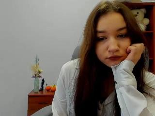 Lurelle live cam model at XLoveCam