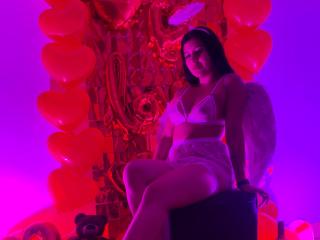 RubyCam Sex Brunette - Photo 13/20