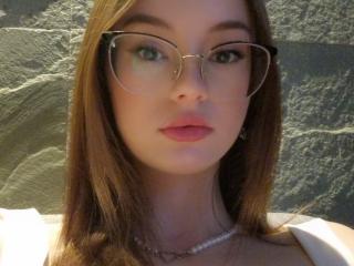 RoseTease live cam model at XLoveCam