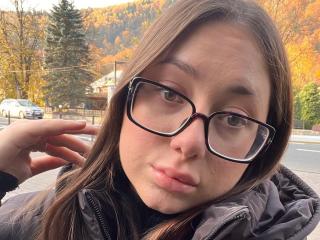 Watch MayAlisa live on cam on XLoveCam