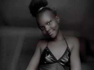 SweetSexyBabe live cam model at XLoveCam