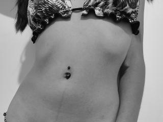 KiriamGomez Seins Show XXX en Direct - Photo 20/21
