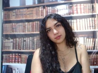 ZhamiraSexy MILF Live - Photo 9/9