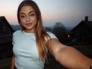 BritnyDesire Live Cam Porn - Photo 16/21