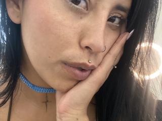 ElizabethMacy Boobs Liveshow - Photo 10/21