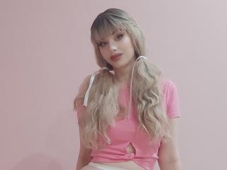 SweetSexyChloe live cam model at XLoveCam