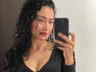 MissMiaX live cam model at XLoveCam
