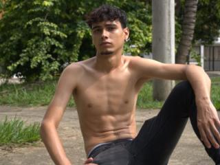 MarkusRealCum - Live sex cams model