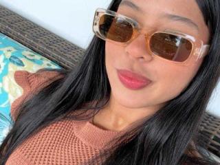 BiancaMayers - Live sex cams model