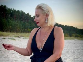 SummerCheryl live cam model at XLoveCam