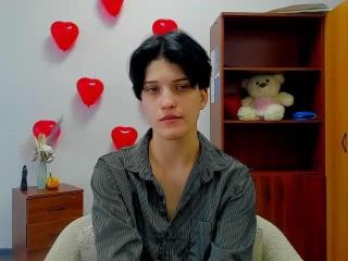 Larinia live cam model at XLoveCam