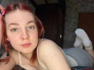 Watch KiraGrande live on cam on XLoveCam