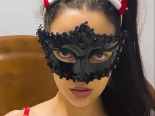 RosyeHots live cam model at XLoveCam