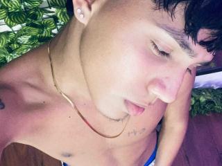 DeividConnor live cam model at XLoveCam